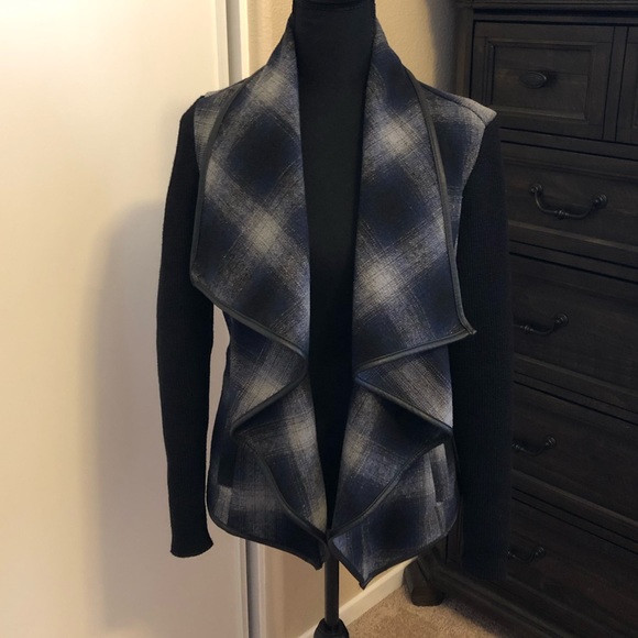 Navy Blue and Gray Sweater Jacket - Picture 3 of 13